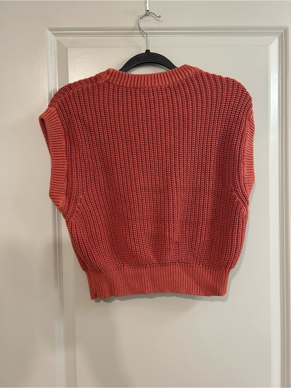 Marine Layer Women’s Coral Knit Sleeveless Crewneck Sweater - Picture 7 of 7